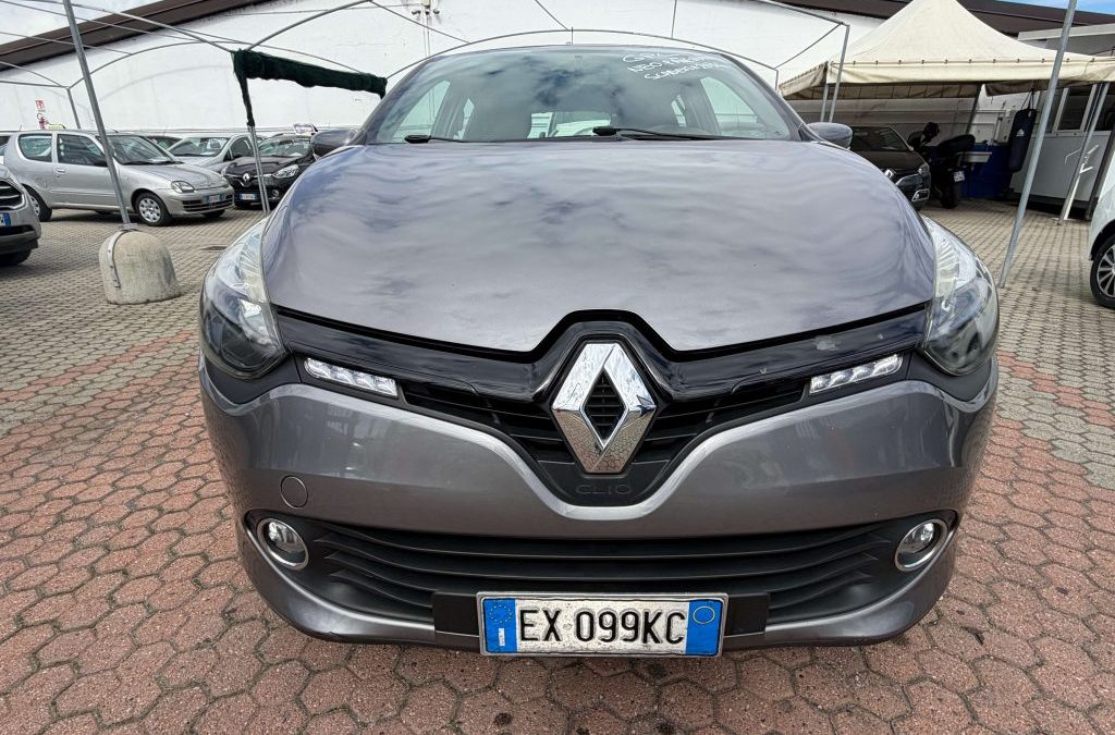 RENAULT Clio 220136